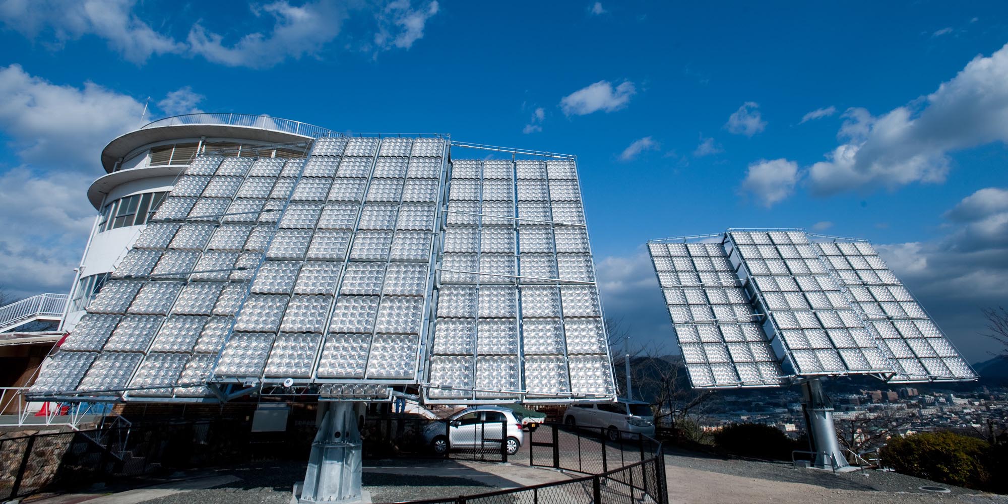 追尾型集光式太陽光発電システム